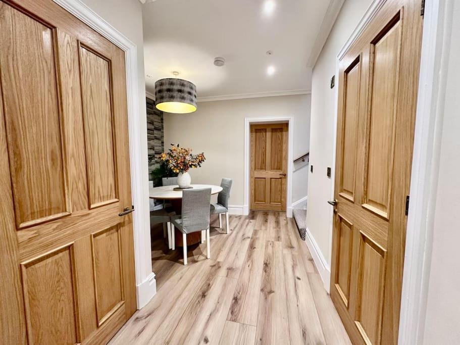 Appartement Spectacular 2 Bed, 2 Bath In Centre